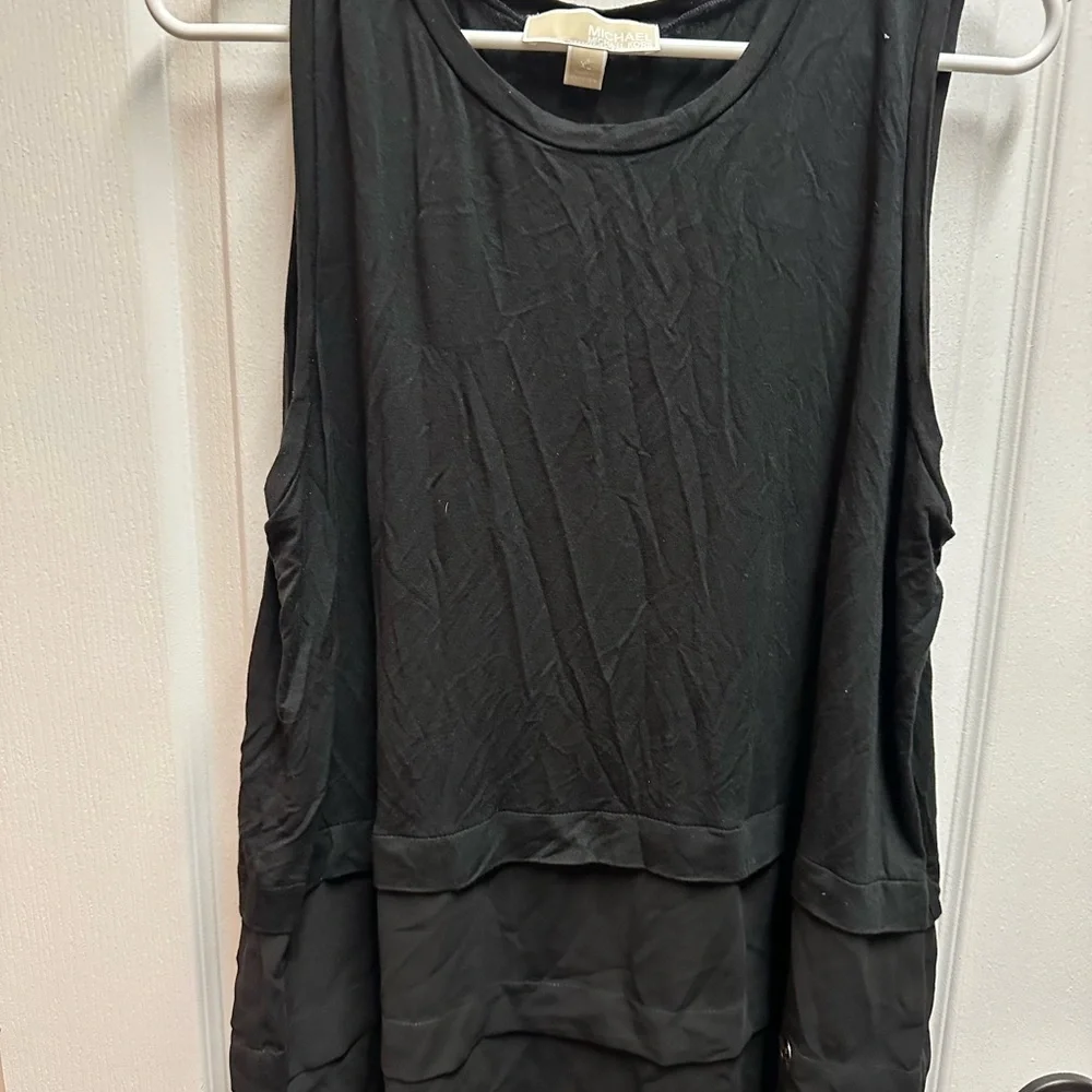 Michael Kors women's Black Sleeveless Top size XL/ NWOT B48